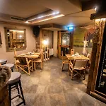 Dragon Hotel 3*