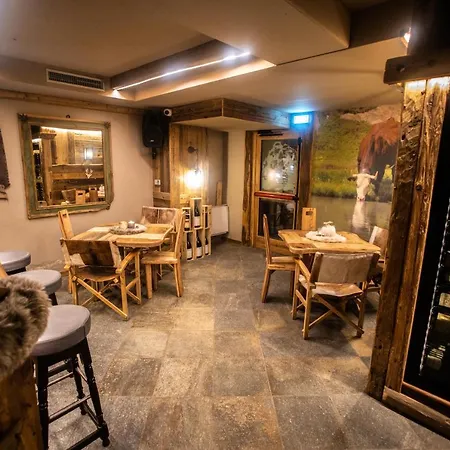 Dragon Hotel 3*